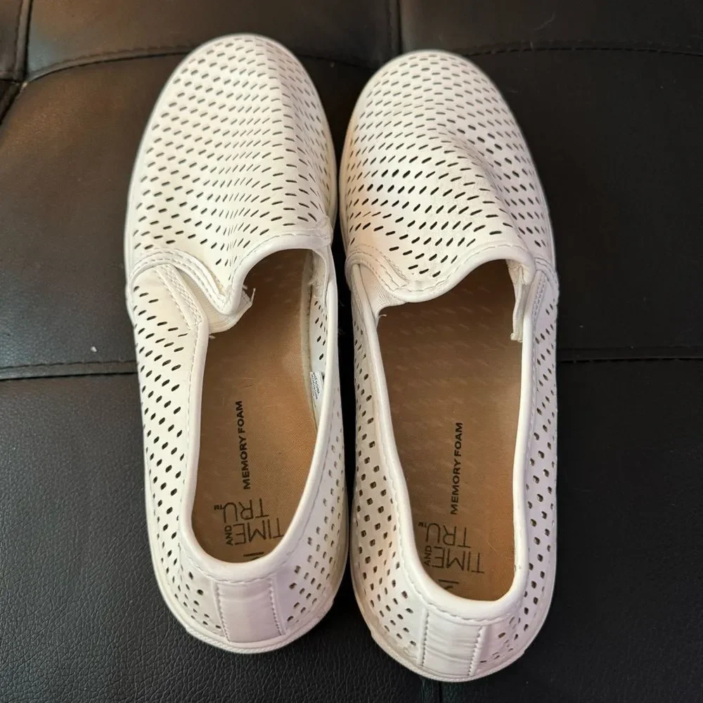 Time and Tru Women’s White Slip-On Shoe w/ Memory Foam